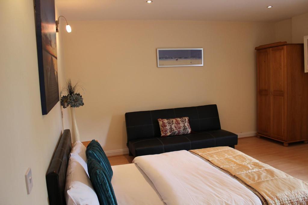 Remarc Guest House Takeley Bagian luar foto